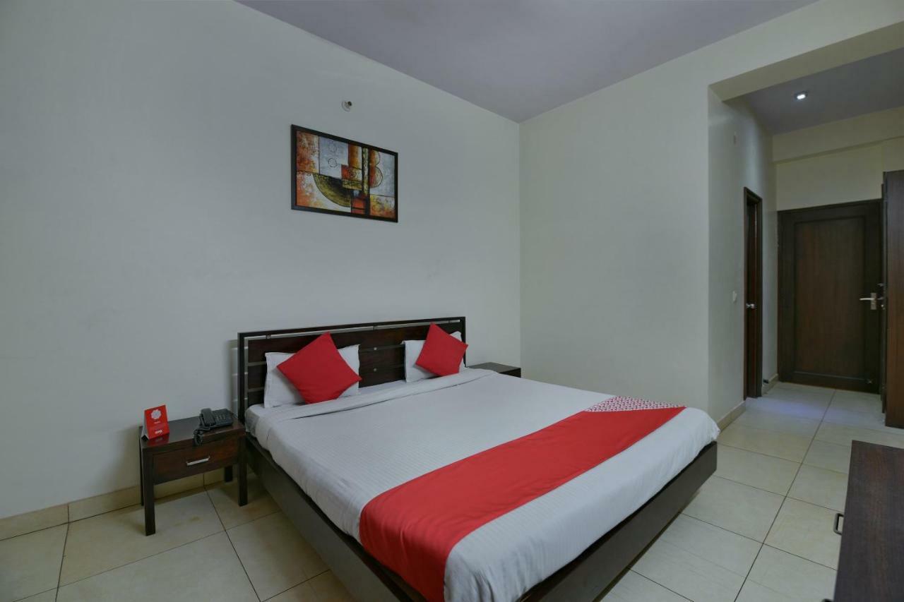Oyo 4647 Hari Villa Holiday Home Jaipur Bagian luar foto